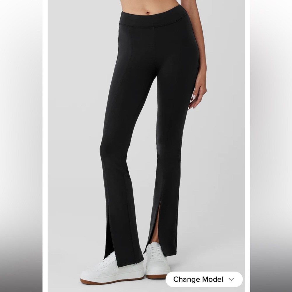 Airbrush High-Waist Flutter Legging